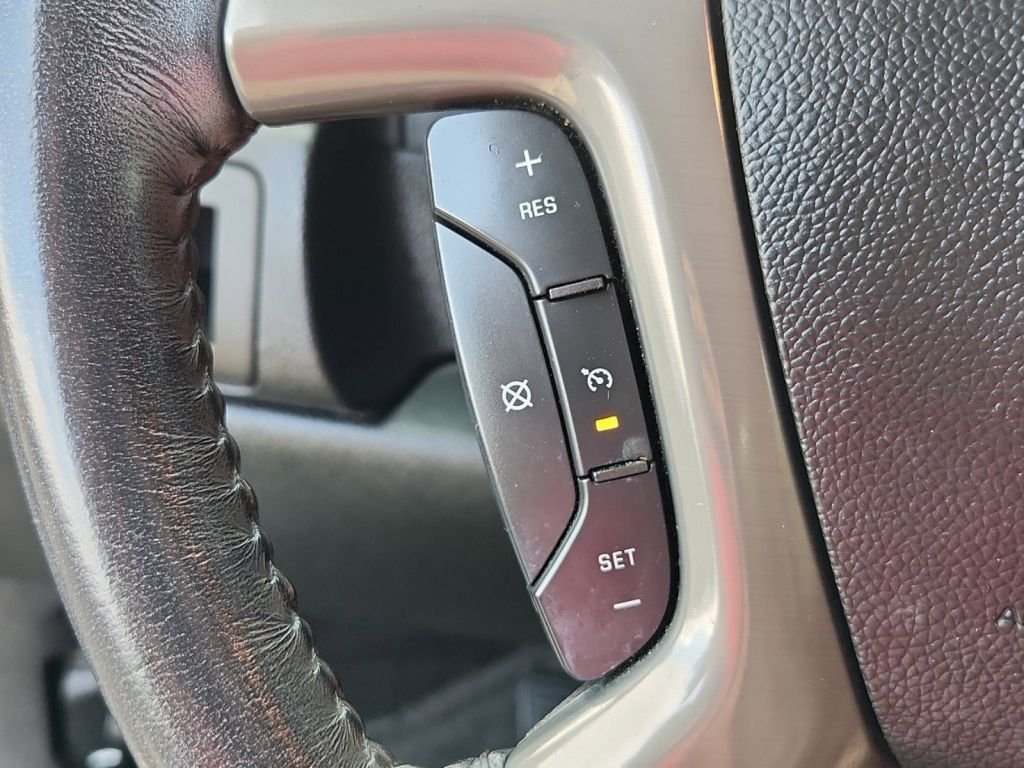 2011-Chevrolet-Tahoe_33075-17