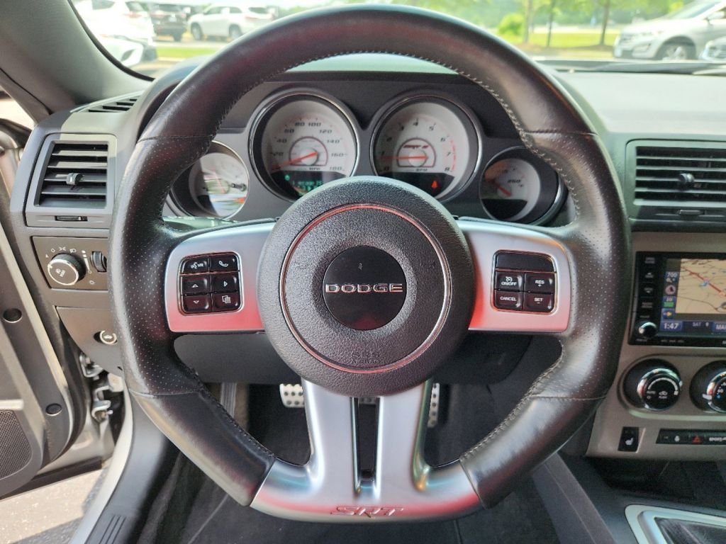 2012-Dodge-Challenger_187021-16