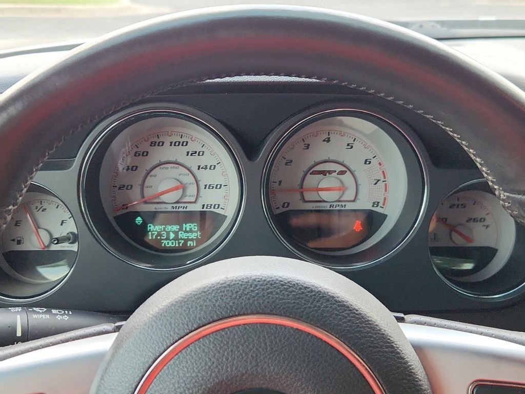 2012-Dodge-Challenger_187021-19