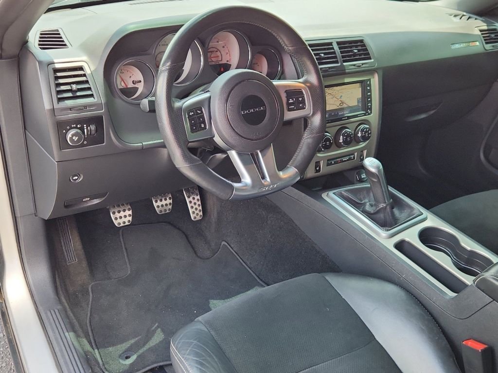 2012-Dodge-Challenger_187021-26