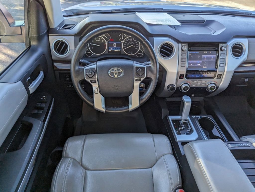 2014-Toyota-Tundra_4WD_Truck_346057-16