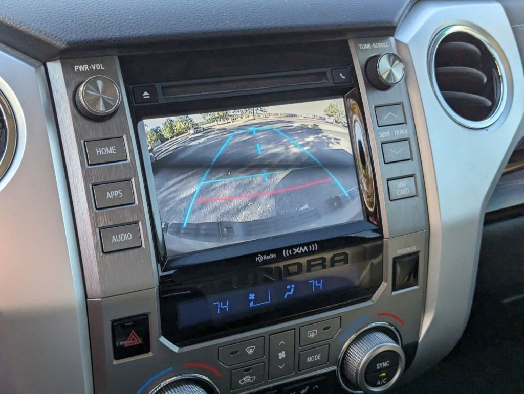 2014-Toyota-Tundra_4WD_Truck_346057-21