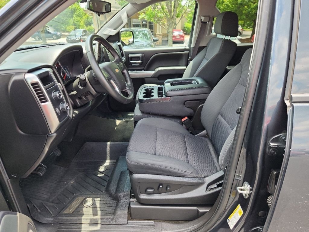 2017-Chevrolet-Silverado_1500_456071-13