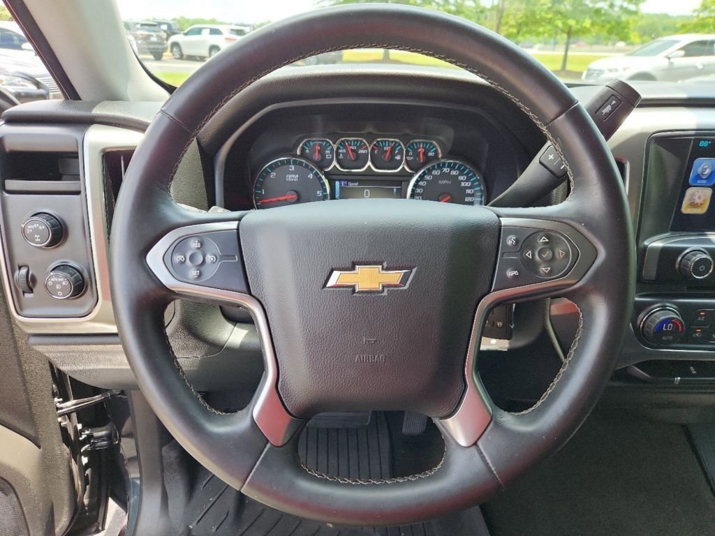 2017-Chevrolet-Silverado_1500_456071-16