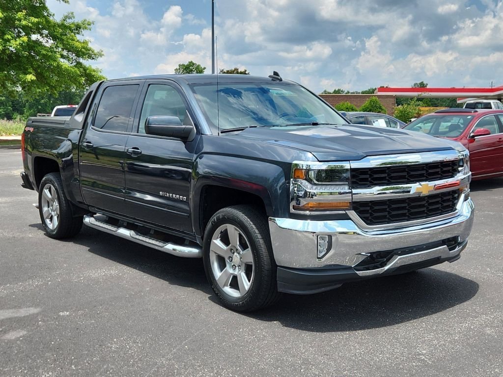2017-Chevrolet-Silverado_1500_456071-3