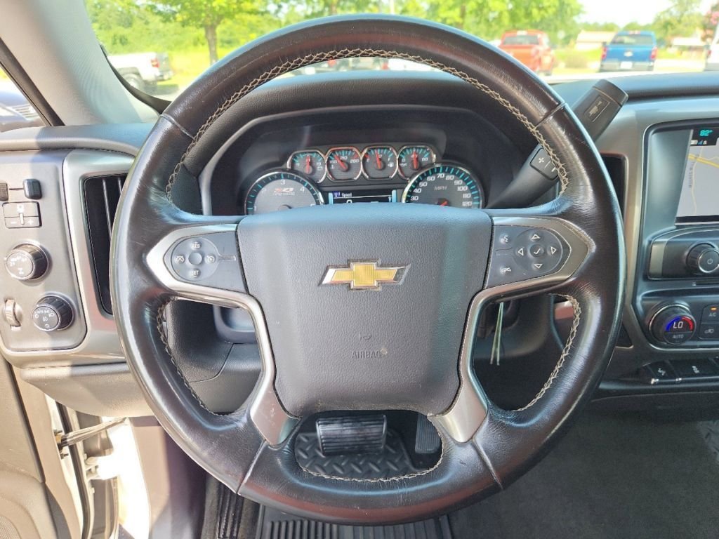 2018-Chevrolet-Silverado_1500_253605-15