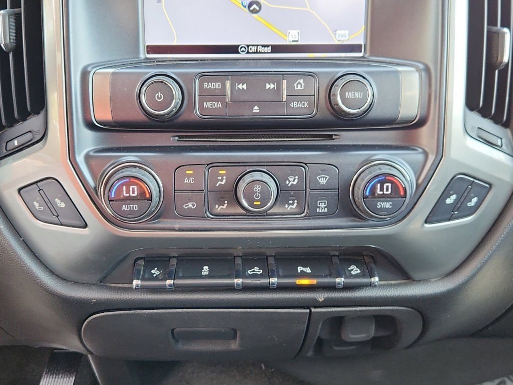 2018-Chevrolet-Silverado_1500_253605-20