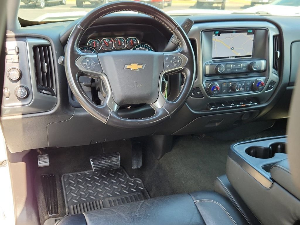 2018-Chevrolet-Silverado_1500_253605-25