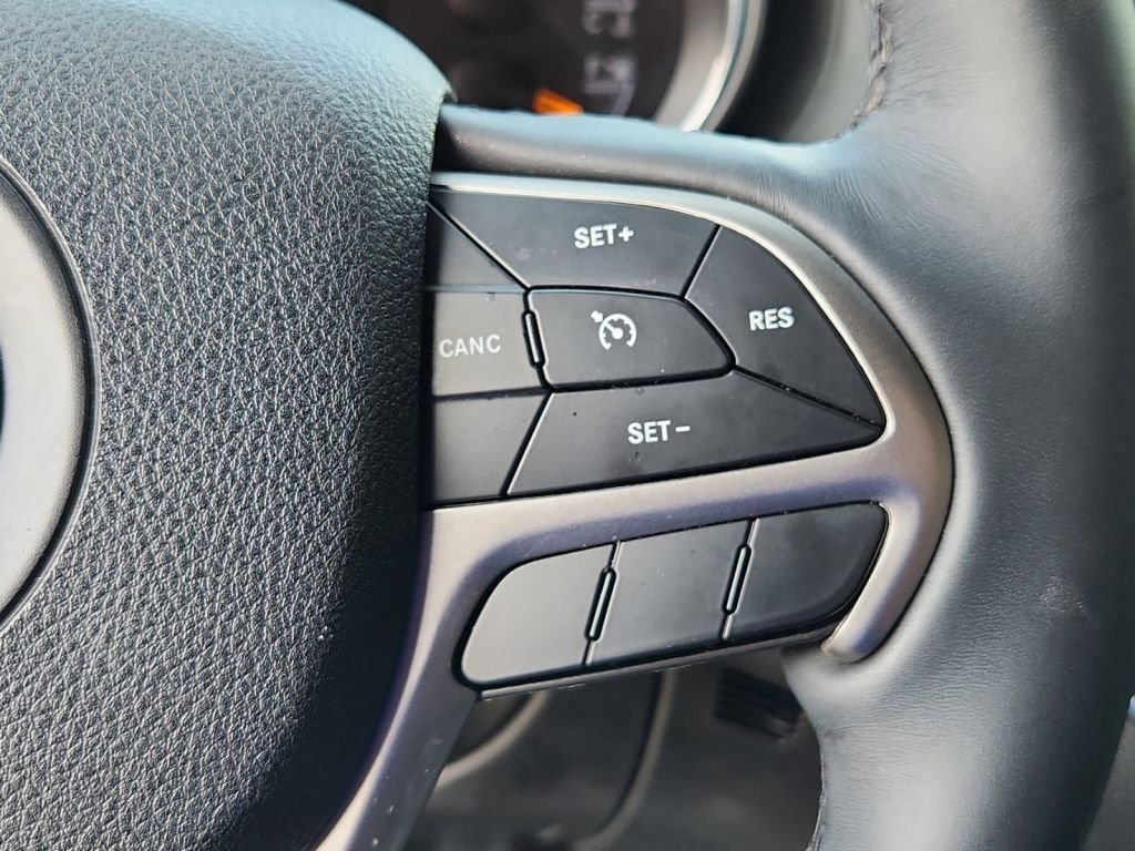 2018-Jeep-Grand_Cherokee_494020-18