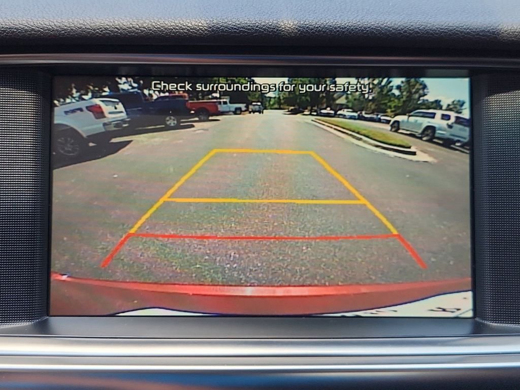 2018-Kia-Optima_239650-25