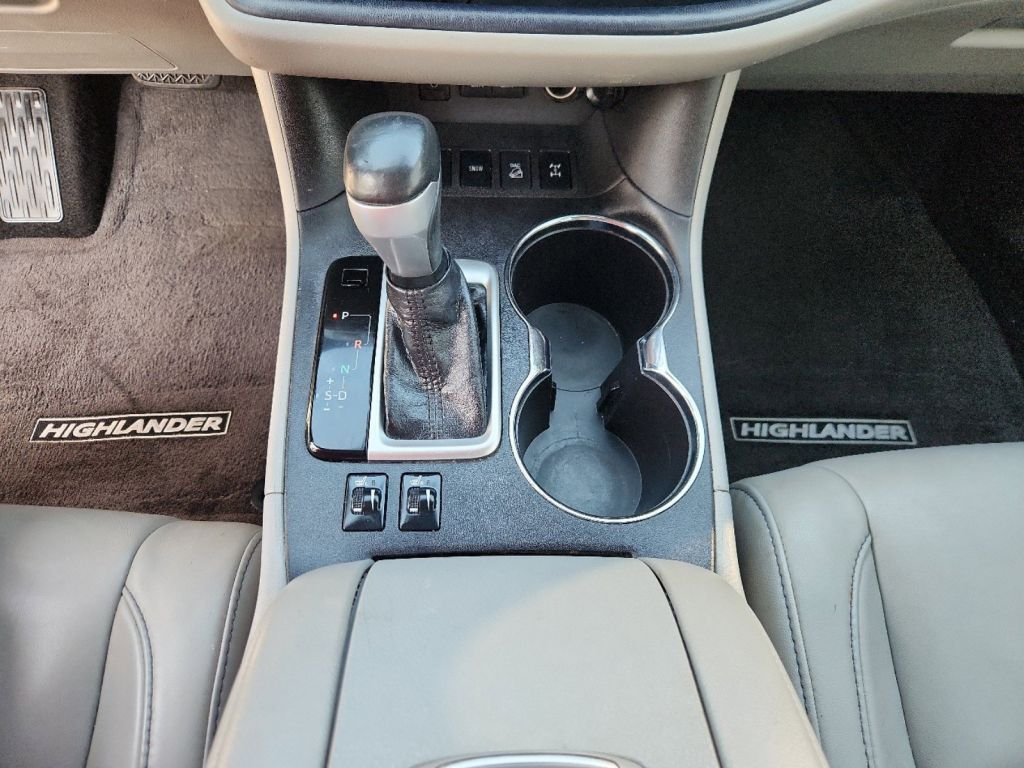 2018-Toyota-Highlander_805968-22