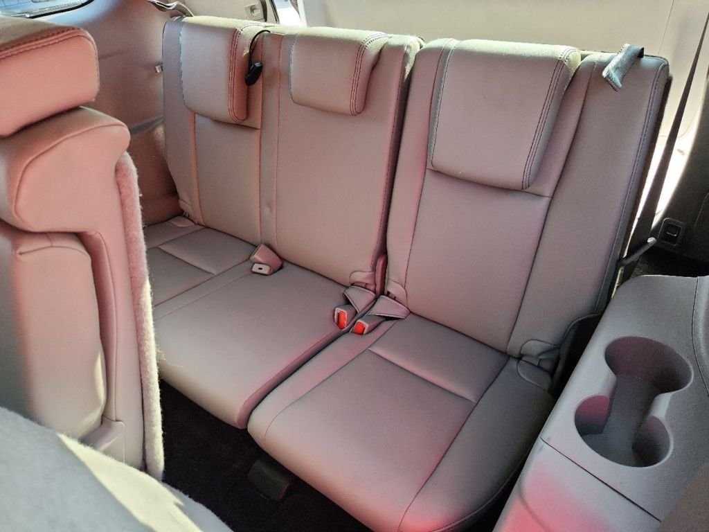 2018-Toyota-Highlander_805968-28