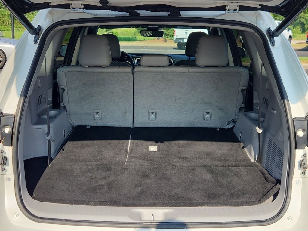 2018-Toyota-Highlander_805968-8