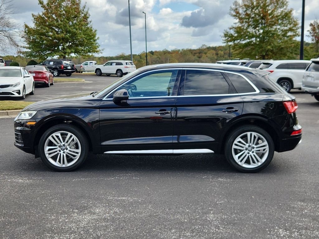 2019-Audi-Q5_132750-10