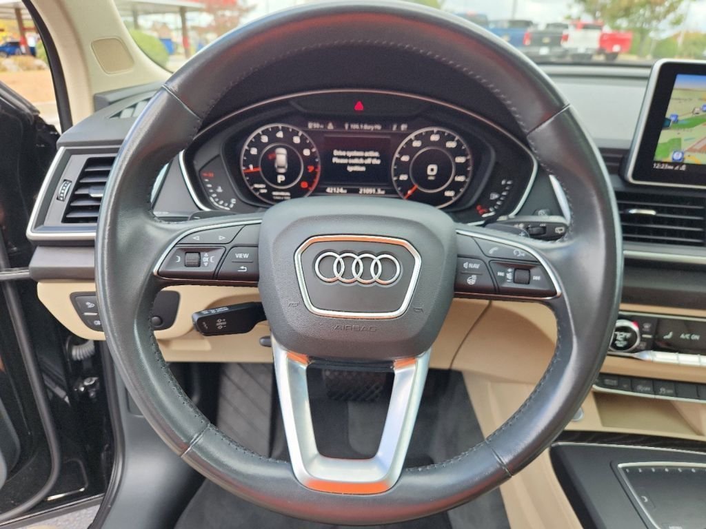 2019-Audi-Q5_132750-17