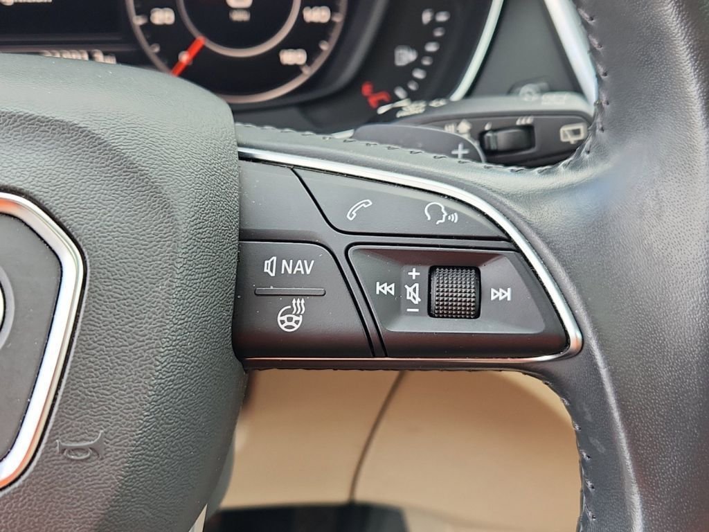 2019-Audi-Q5_132750-19