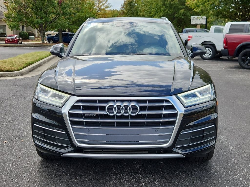 2019-Audi-Q5_132750-2