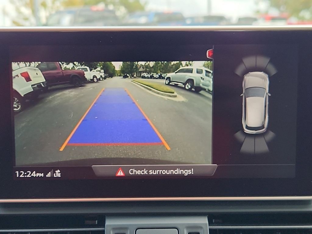 2019-Audi-Q5_132750-27