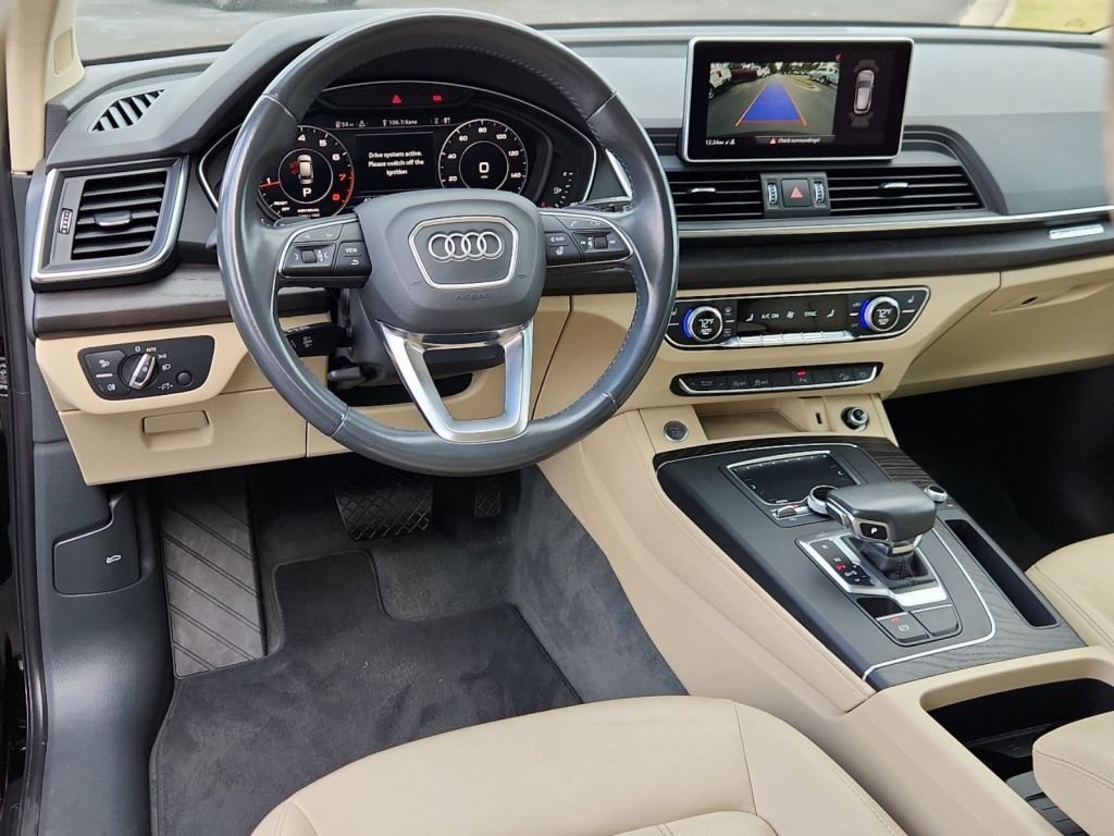 2019-Audi-Q5_132750-30