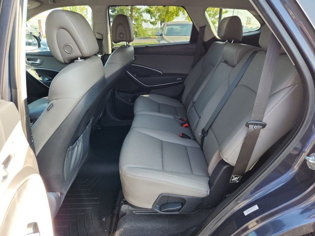 2019-Hyundai-Santa_Fe_Xl_297844-26