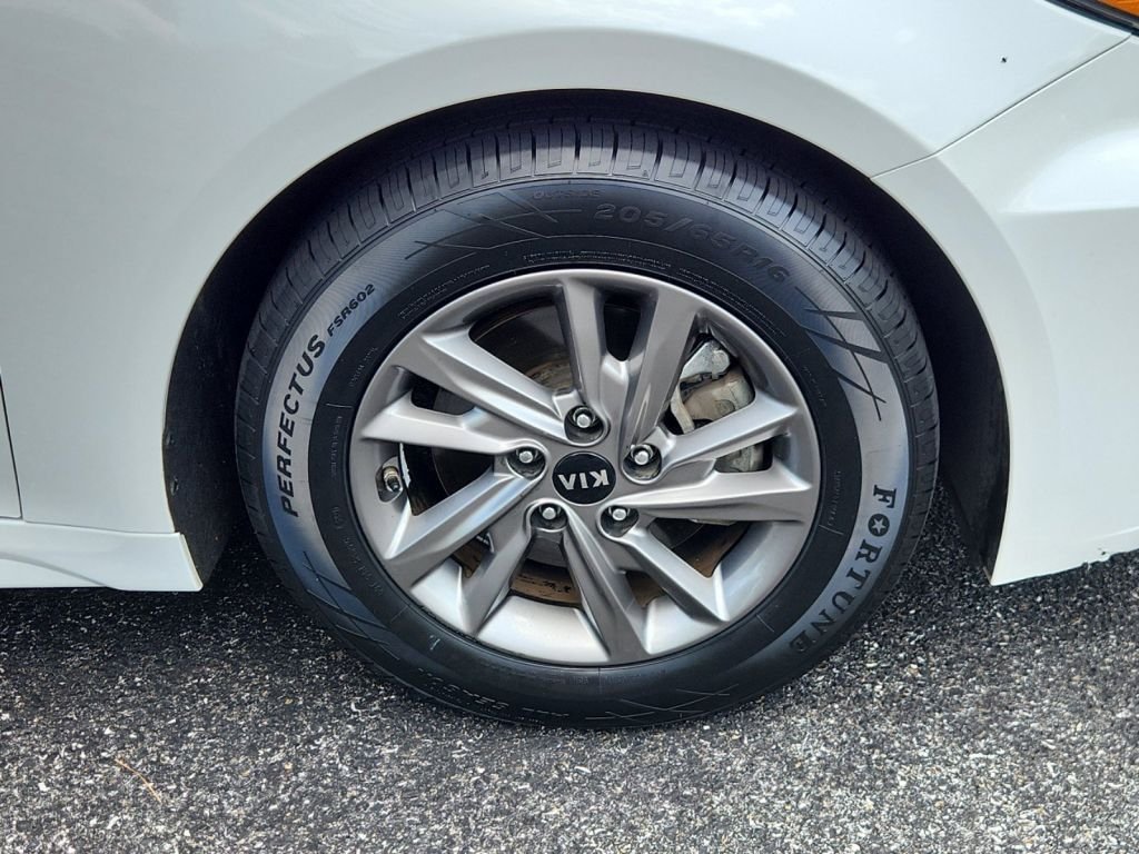 2020-Kia-Optima_381595-4