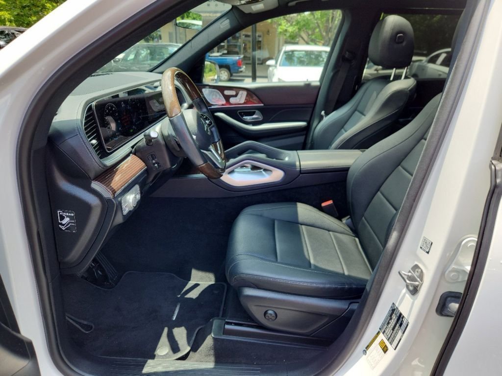 2021-Mercedes-benz-Gl_Class_382342-13