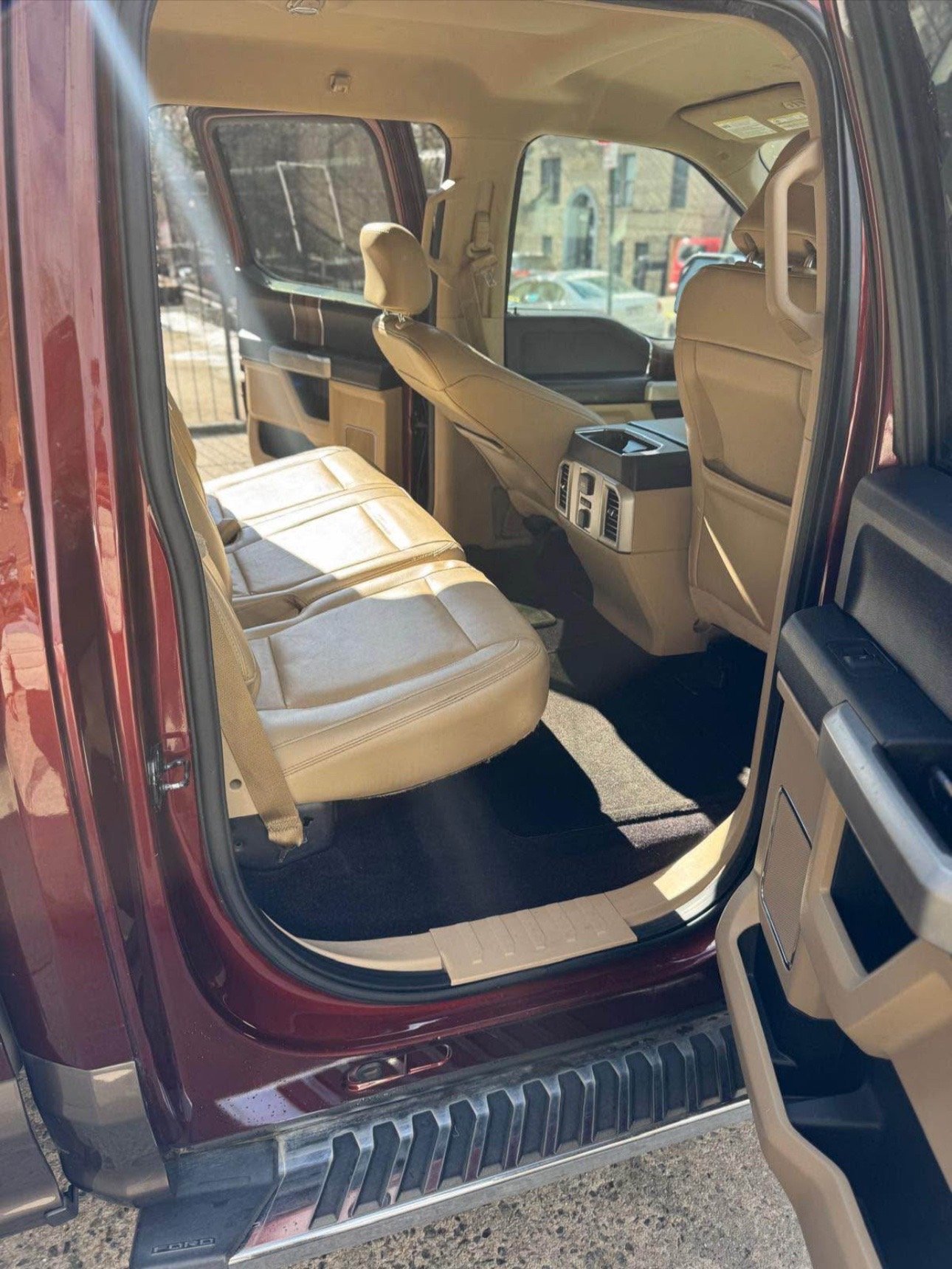 TikSave.io_7611337397699136782_12 2015 FORD F-150 LARIAT