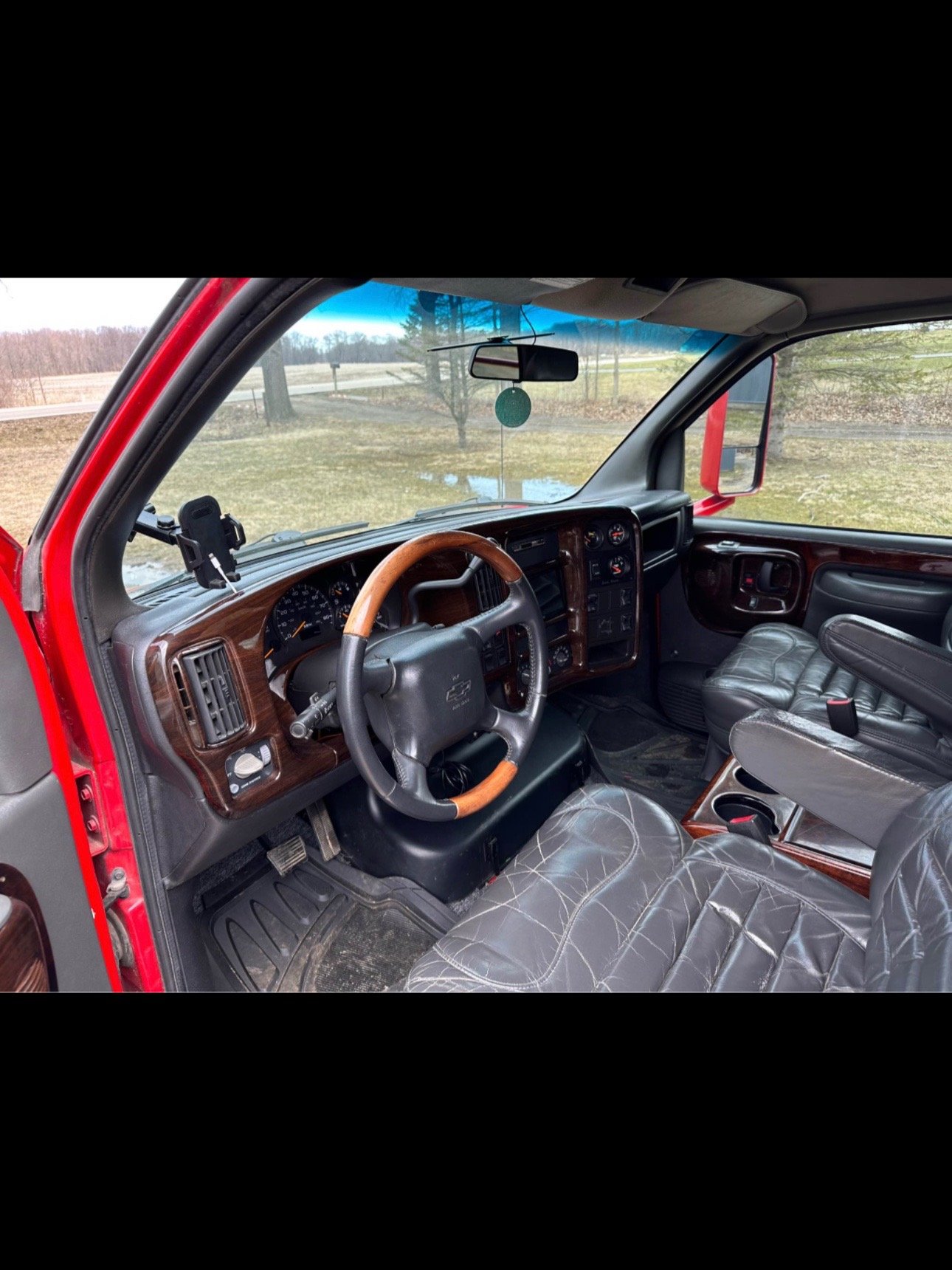 TikSave.io_7617285901965626654_3 2004 Chevy Kodiak C4500