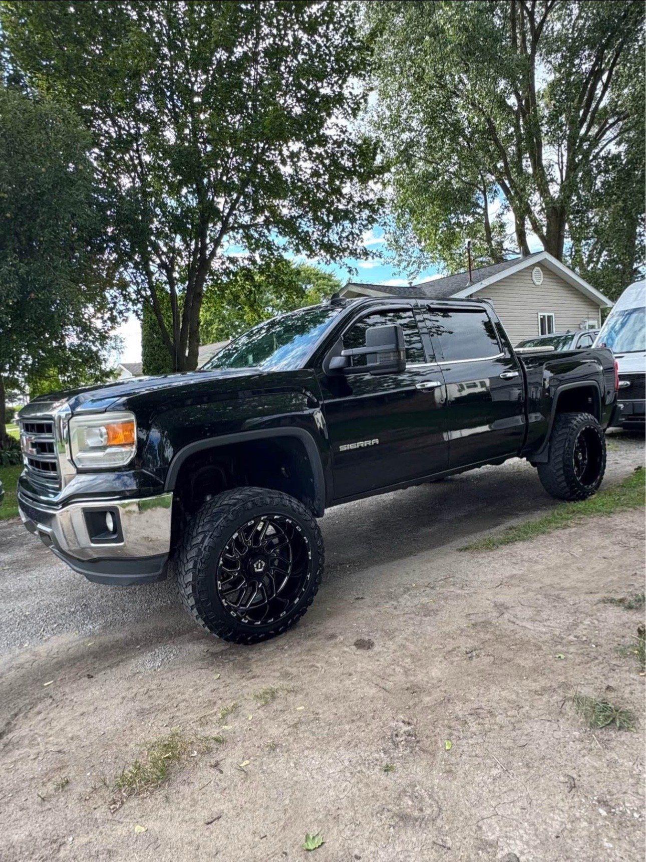 TikSave.io_7617507217121496351_2 2015 GMC Sierra 1500 SLT