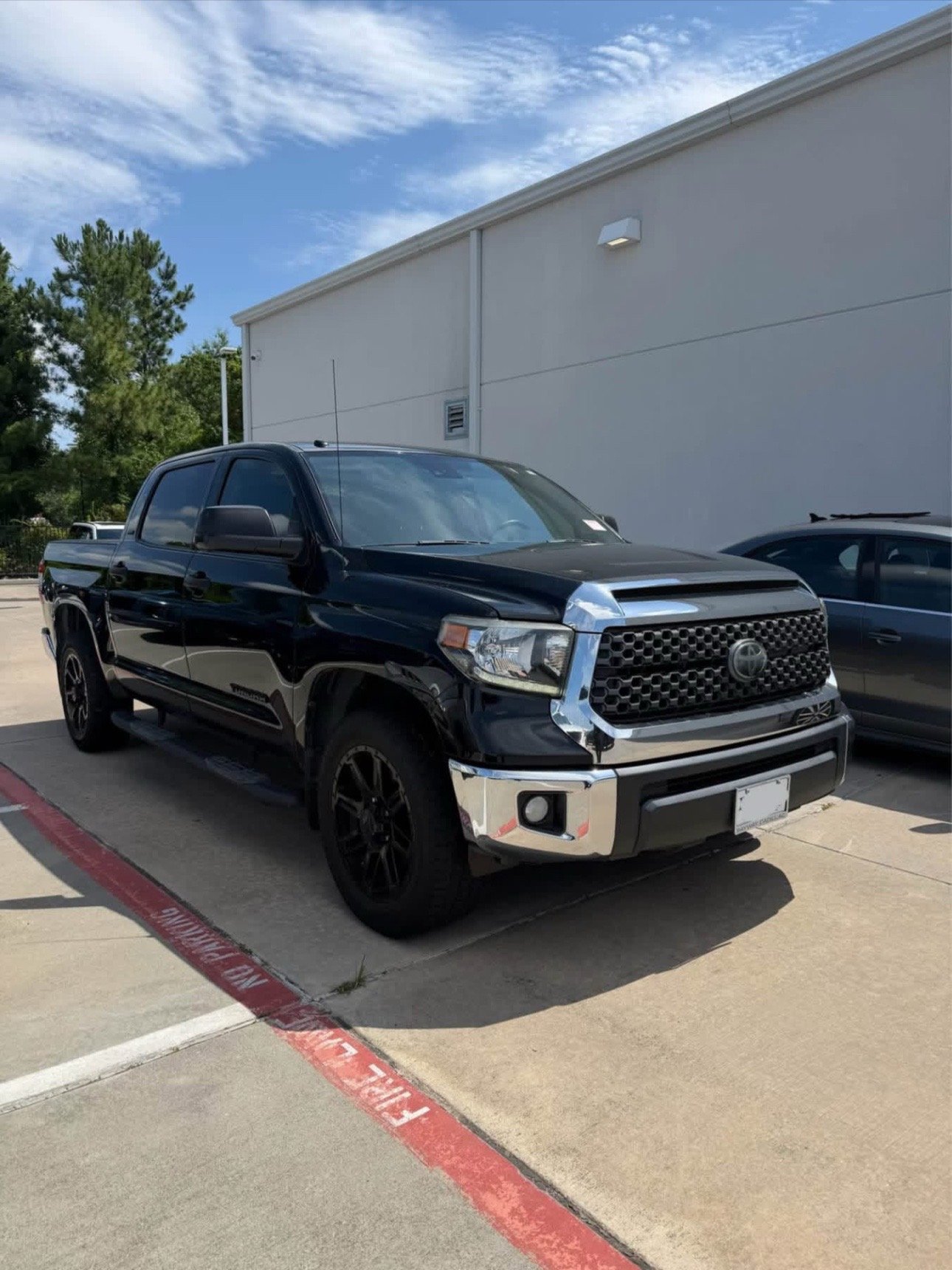 snaptik_7647391903335435551_1_v2 2018 toyota tundra